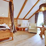 Diana Naturpark Garni Hotel 4*